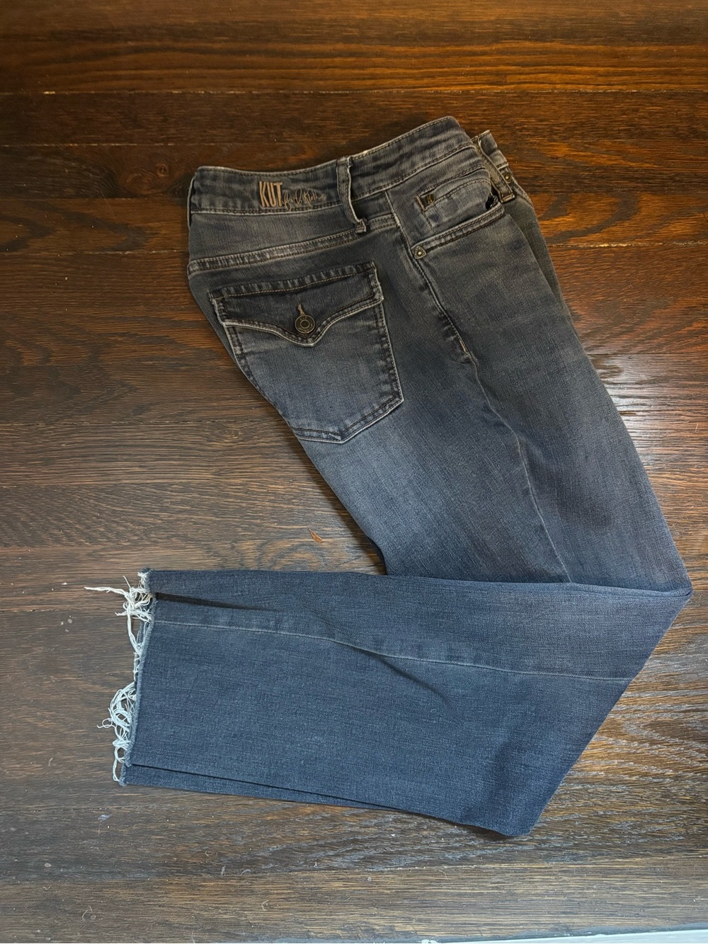 Kut from the Kloth “Katy” Boyfriend Women’s sz 4 Straight-Leg Crop Jeans Blue